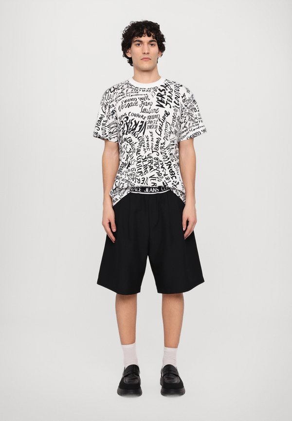 LOGOMANIA CIRCLE - Print T-shirt2