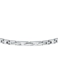 Bracciale in acciaio inossidabile argentato caratterizzato da anelli rettangolari interconnessi con superfici lucide e dettagli del logo inciso.