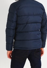 Esprit Kurtka zimowa