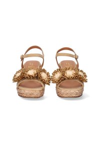 Sandalias de plataforma beige con adornos florales, media suela de yute trenzado y correa ajustable en el tobillo. Plantilla de cuero suave para mayor comodidad.