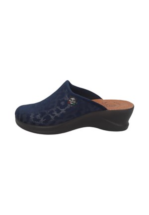 Zoccoli blu navy con una tomaia in tessuto testurizzato e un leggero tacco, caratterizzati da un motivo discreto e un soletta in sughero. Suola in gomma nera.