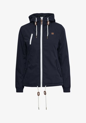 Marineblauwe waterdichte jas met een witte rits, een capuchon met koord en elastische manchetten. Voorzien van zijzakken en een logo op de borst.