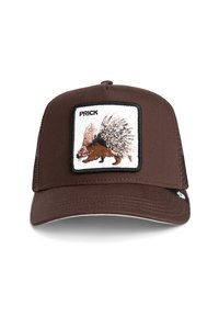 Cappello da camionista marrone con una toppa rettangolare con un design ricamato di un porcospino e la parola "PRICK" sopra di essa. Parte posteriore in rete per ventilazione.