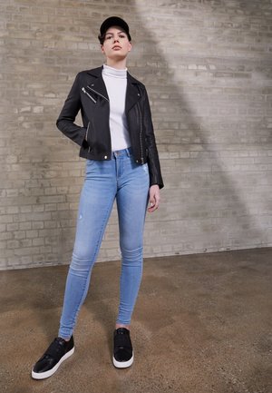 ONLWAUW LIFE - Jeans Skinny Fit - light medium blue denim