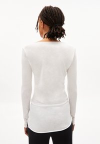 ARMEDANGELS EINIAA SOFT - Long sleeved top - off white