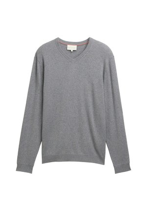 V-nyakú szürke pulóver hosszú ujjakkal, puha anyagból készült, rücskös nyakkivágással és mandzsettákkal, lazább szabású kialakítással.