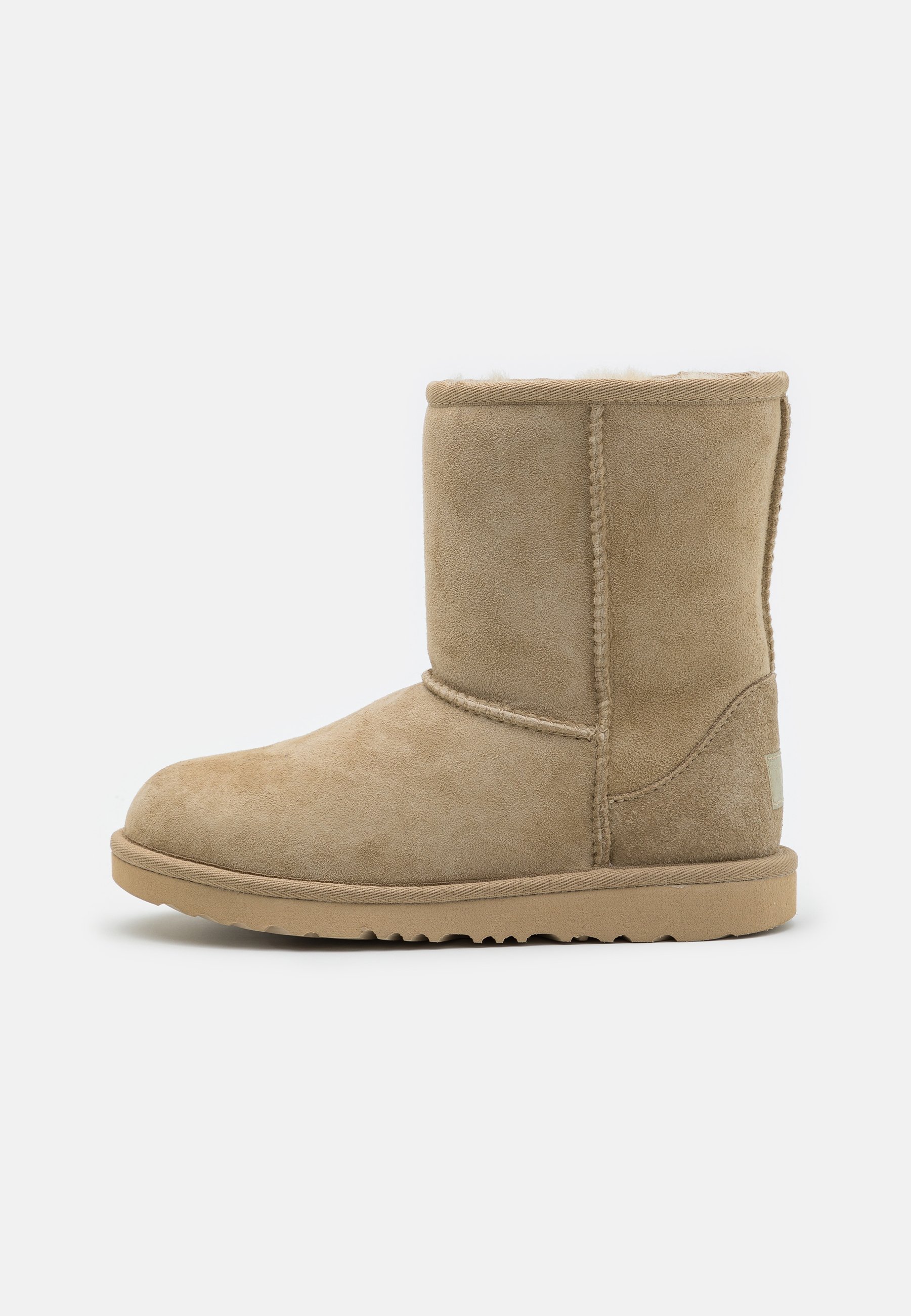 ugg boots classic ii