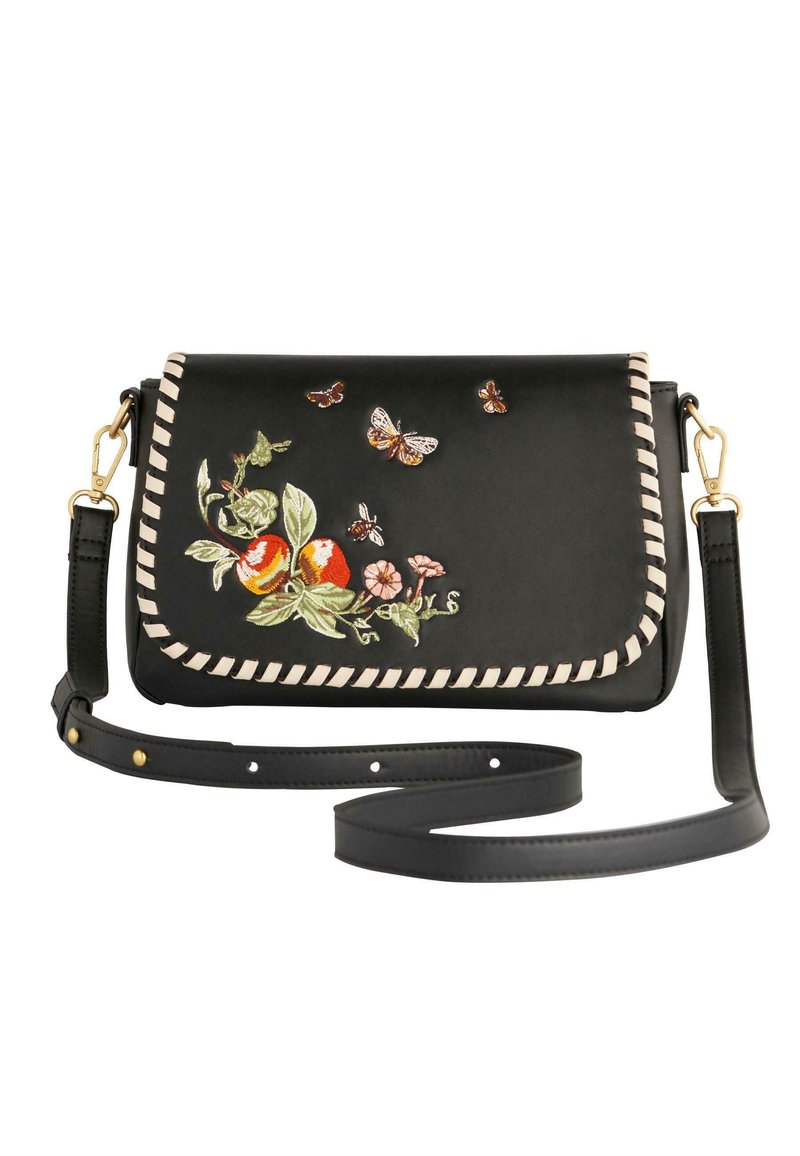 Sac bandoulière en cuir noir avec broderies florales et de papillons. Présente des coutures de couleur crème le long des bords et une sangle détachable.
