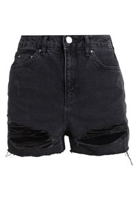 Černé džínové šortky s vysokým pasem, které mají distressed roztržení na lemu a jemné třepení. Klasický design s pěti kapsami a zapínáním na kovový knoflík.