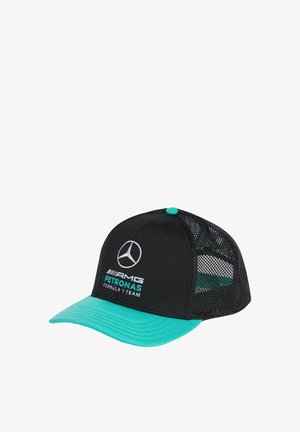 Gorra trucker de malla negra y verde azulado con el logo del equipo Mercedes AMG Petronas de Fórmula 1 bordado en el panel frontal.