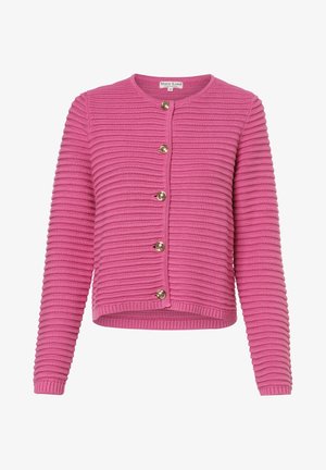Cardigan rosa a maglia con texture a coste orizzontali, scollatura rotonda e cinque bottoni metallici davanti. Maniche lunghe.