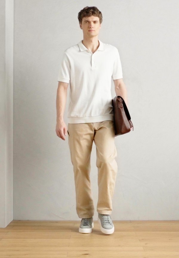 BOLD 3D LOGO  - Trainers3