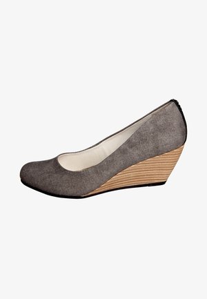 Grijze stoffen wedge schoen met een ronde neus, geweven wedge hak met textuur en een soepele binnenvoering. Eenvoudig ontwerp zonder zichtbare patronen.