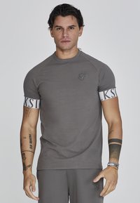 SIKSILK - - T-shirt z nadrukiem Miniatura obrazu 1