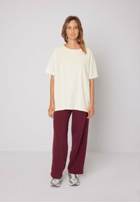 American Vintage PYMAZ - Paprasti marškinėliai - ecru vintage