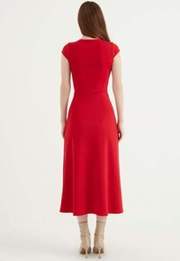 Herita FRONT-SLIT - Vardagsklänning - red