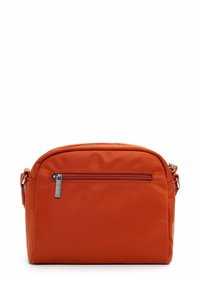 Borsa crossbody arancione in nylon con tasca anteriore con zip, forma arrotondata, cinturino regolabile e superficie liscia. Design durevole e leggero.