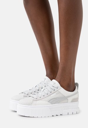 Puma Trainers - light grey