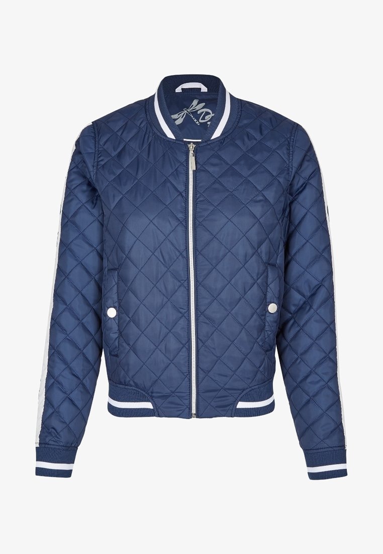 Kurtka bombowca z pikowanej tkaniny w kolorze granatowym, z białymi paskami, ze żebrowanym kołnierzem, mankietami i dołem, wyposażona w zamek błyskawiczny z przodu oraz dwie boczne kieszenie.