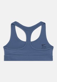 Modra športna športna beležka z zasnovo racerback, izdelana iz tkanine, ki odvaja vlago. Ima šive in natisnjen logotip na strani.