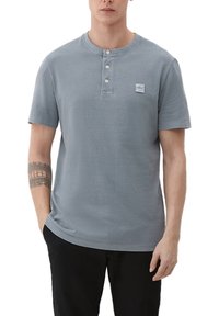 s.Oliver MIT HENLEY-AUSSCHNITT - Navadna majica - schiefergrau