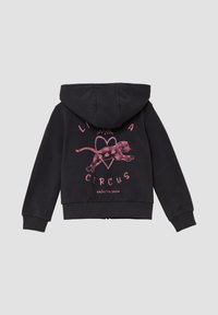 Zwarte hoodie met een roze grafiek van een springende panter en de tekst "LIMA A CIRCUS" op de achterkant. Heeft een capuchon en geribde manchetten.