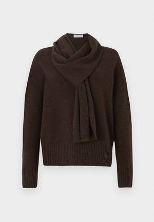 Καφέ πλεκτό πουλόβερ με κρεμαστό γιακά και λεπτομέρεια που θυμίζει κασκόλ. Διαθέτει ριμπ μανσέτες και στρίφωμα. Μαλακή υφή, χαλαρή εφαρμογή.