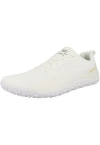 Weiße Sportschuh mit einem atmungsaktiven Mesh-Obermaterial, strukturiertem Sohlendesign und Schnürverschluss; zeichnet sich durch eine glatte Form und dezente Branding-Akzente aus.