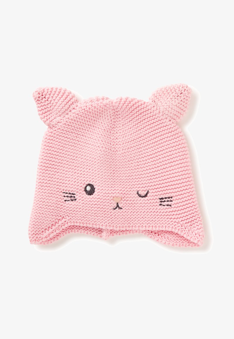 Cappellino rosa lavorato a maglia per neonati con orecchie da gatto, con tratti del viso ricamati tra cui un occhio aperto e uno chiuso, naso, bocca e baffi.