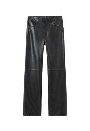 Pantaloni dritti in pelle nera con tasche anteriori, passanti per cintura e chiusura a bottone in vita, mostrati distesi su uno sfondo bianco.
