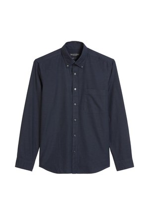 Donker marineblauwe overhemdd met lange mouwen, gemaakt van zachte stof, voorzien van een enkele borstzak, button-down kraag en een subtiele textuur.
