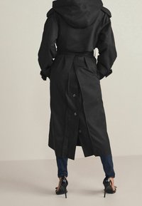 Next Gabardina - black