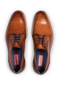 Scarpe in pelle marrone con finitura liscia, punta tonda, design alla allacciatura e lacci grigio scuro a contrasto, dotate di suola cucita e logo all'interno.