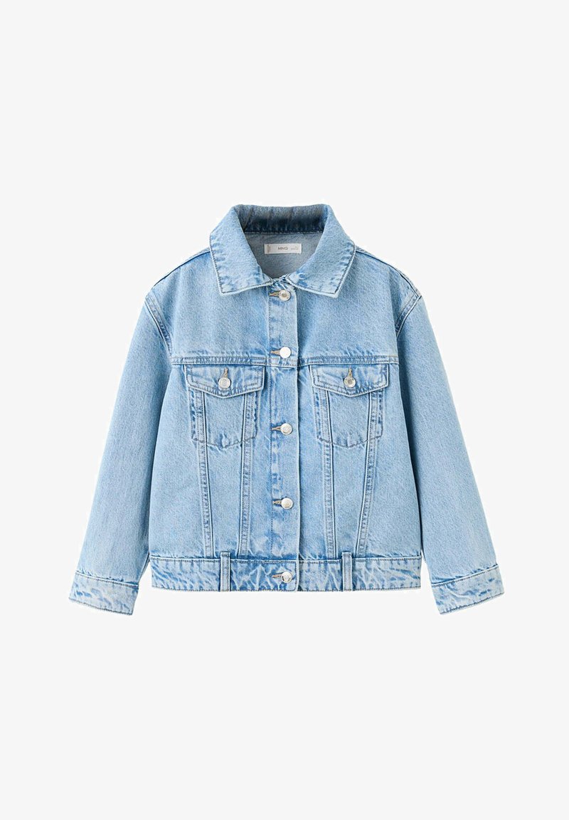 Veste en jean bleu clair avec boutons argentés, deux poches poitrine avant à rabats, col classique et manches longues.