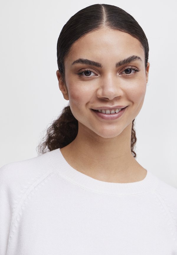 BYNonina - Basic T-shirt - marshmallow2