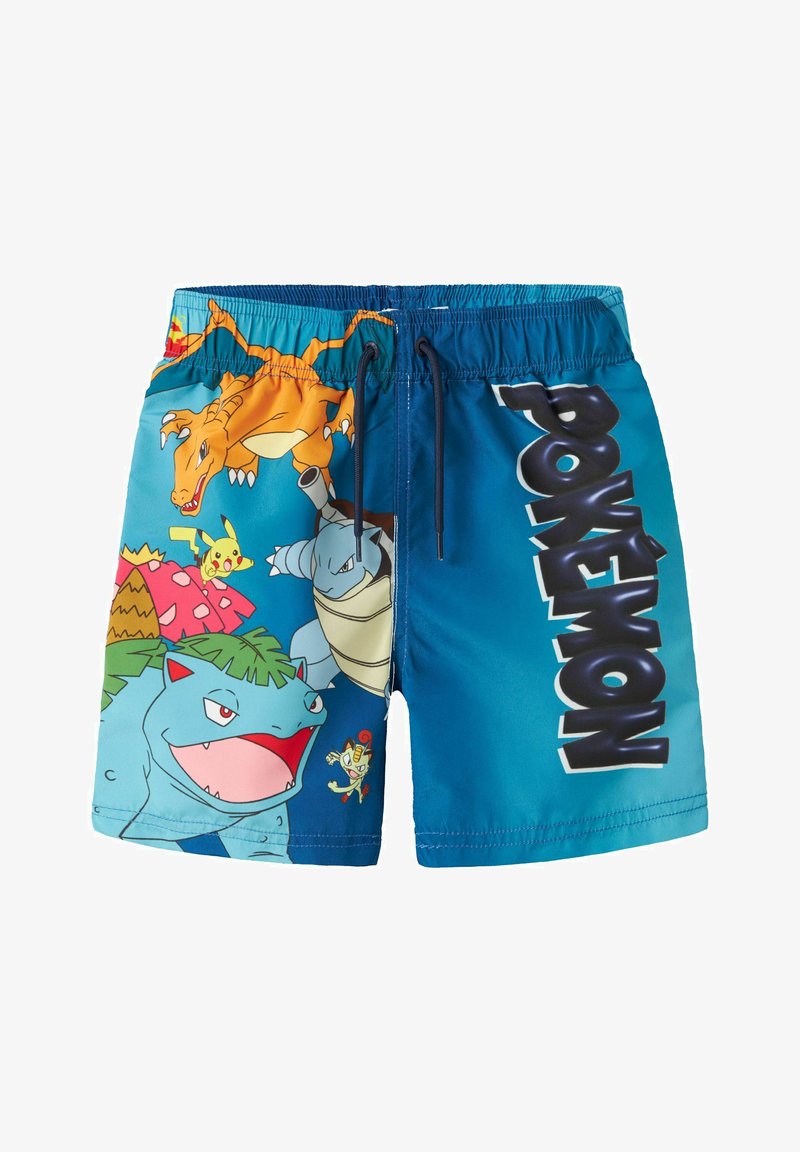 Shorts de bain bleus avec cordon de serrage à l'avant, présentant les personnages Pokémon Pikachu, Dracaufeu, Tortank, Florizarre et Miaouss, ainsi que le texte "POKÉMON" sur la jambe droite.