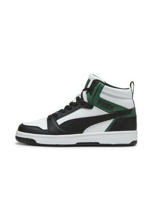 Højtop Puma sneaker i hvid, sort og grøn med sorte snørebånd og Puma-logo på siden.