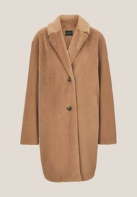 Camelkleurige jas gemaakt van zachte, gestructureerde stof. Heeft een ingezette kraag, twee knopen en een relaxte pasvorm met rechte mouwen.