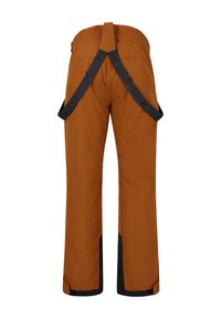 Bruine waterdichte broek met verstelbare zwarte bretels, voorzien van een ontspannen pasvorm, verstevigde boorden en een soepele textuur.