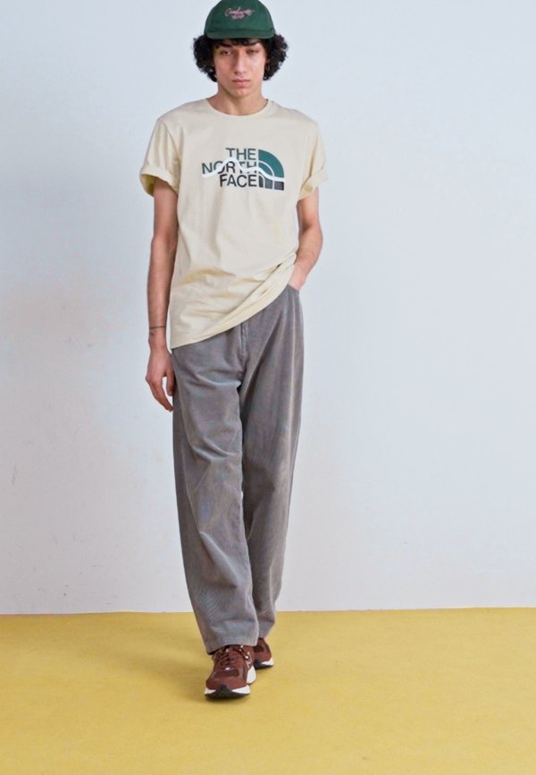 MOUNTAIN LINE TEE - Print T-shirt - gravel2