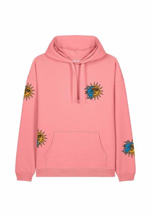 Felpa rosa in misto cotone, con motivi di sole e luna blu e giallo sul petto e sulle maniche. Include una tasca frontale e un cappuccio con cordino.