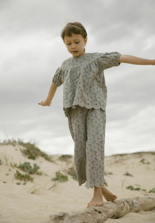 T-Shirt print - forest fog