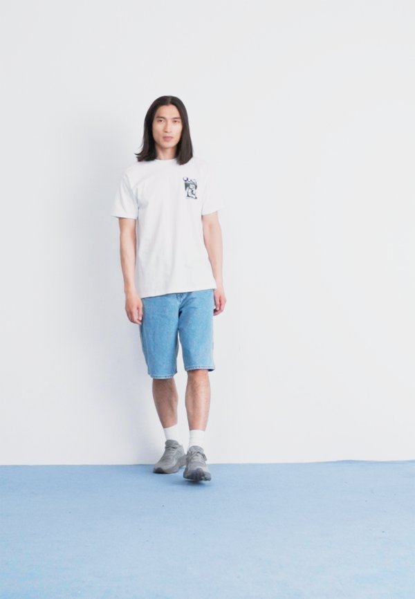 GRANDMASTER FREDDY TEE - Print T-shirt3