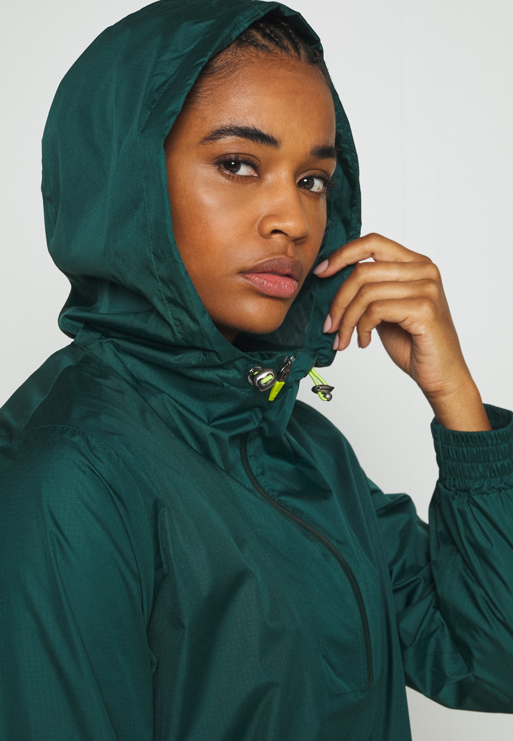 overhead rain mac