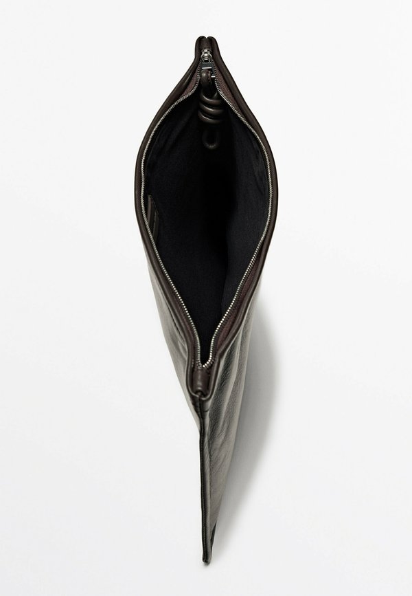 WITH KNOT - Wash bag2