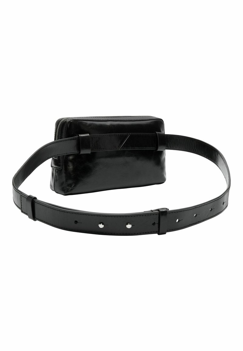 Schwarze Leder-Gürteltasche in rechteckiger Form, mit Reißverschluss, glatter Oberfläche und flachem verstellbarem Gürtel mit mehreren Löchern.