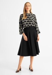 Jascha Stockholm CIRCLE - Rakott szoknya - black