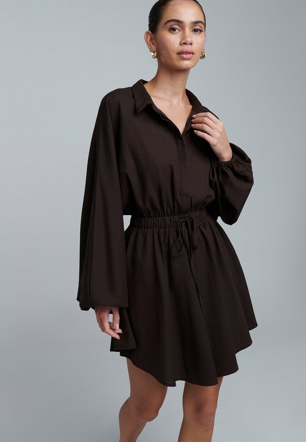 SHAUNA MINI - Blusenkleid - chocolate