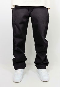 Unselected, rawblack