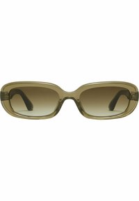 Lunettes de soleil rectangulaires avec une monture en plastique translucide vert olive. Verres bruns dégradés et grandes branches pour un look moderne.